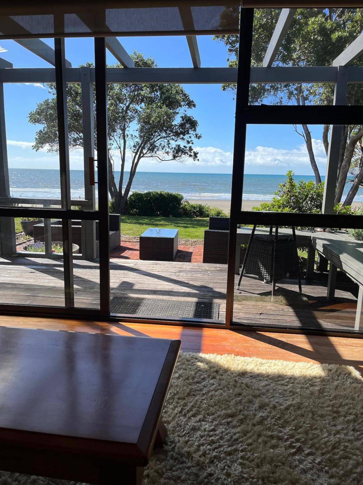 Beachfront Bliss - Your Parapara Seaside Retreat Eksteriør bilde