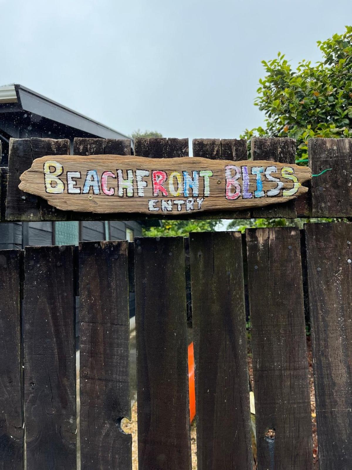 Beachfront Bliss - Your Parapara Seaside Retreat Eksteriør bilde